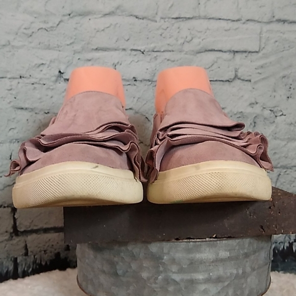 Crown Vintage Womens 7.5 Blush Ruffle Faux Suede Slip On Merie Flat Sneakers - Picture 4 of 15
